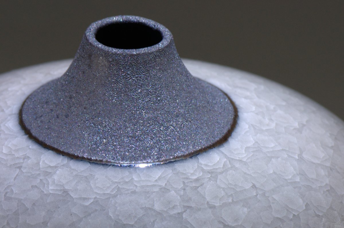 Ice Crackle Vase 3 detail