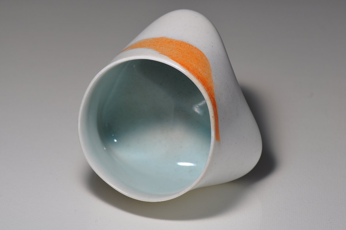 Tripod Sake Cup 'Flame'